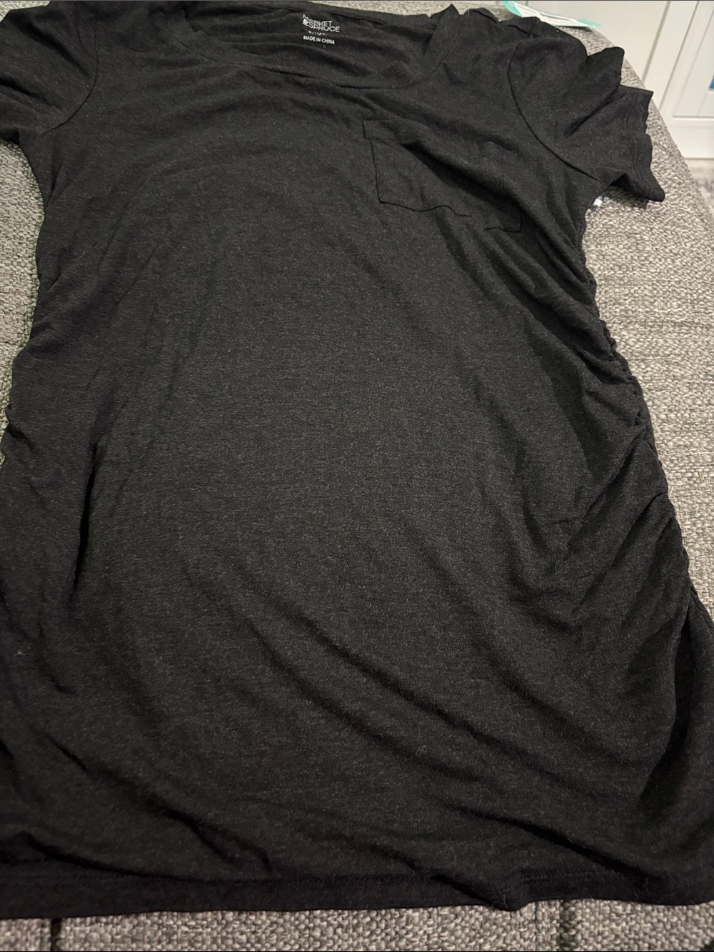 Market &Spruce Black maternity Pocket Crew Neck T-Shirt 141/2” p2p 25”L
